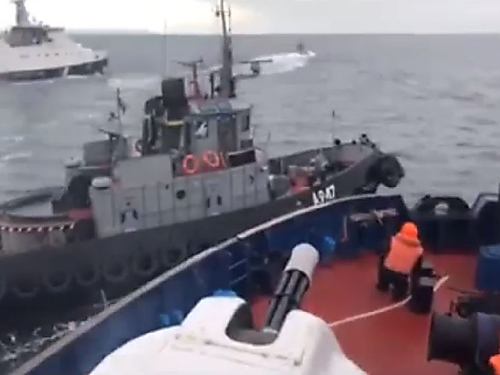 В ФСБ РФ рассказали подробности захвата судов ВМС Украины