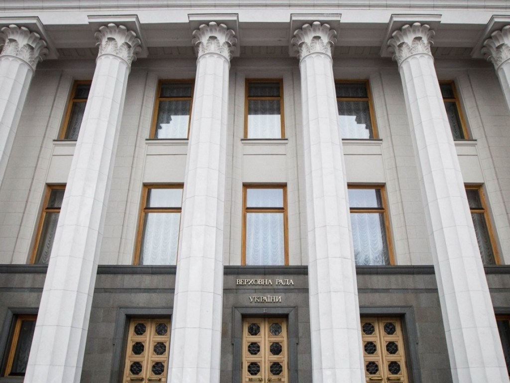 А. Якубин: «В приоритетах госбюджета-2019 &#8212; силовые ведомства и бюрократия»