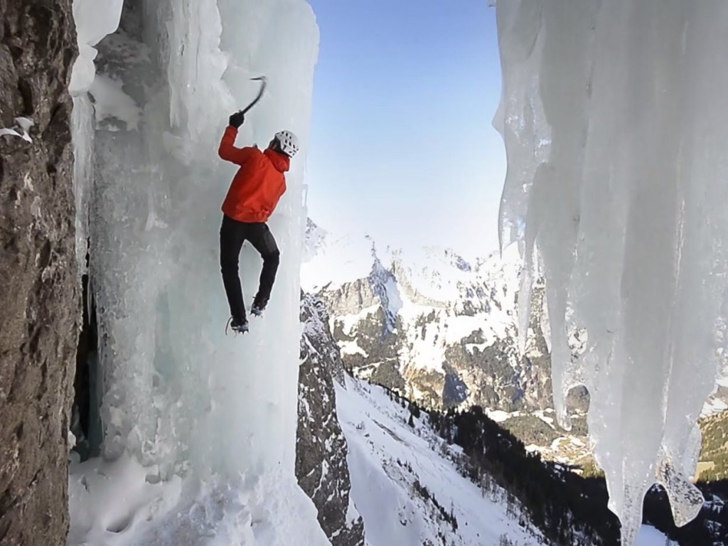Австрийский альпинист первым покорил неприступную гималайскую вершину (ВИДЕО)