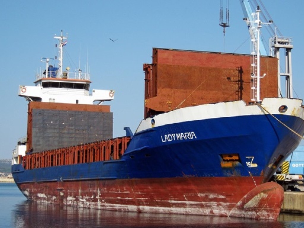 В Керченском проливе два иностранных судна получили повреждения
