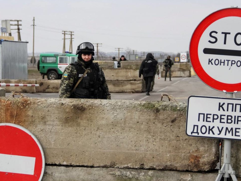 На Донбассе ограничили выезд для иностранцев