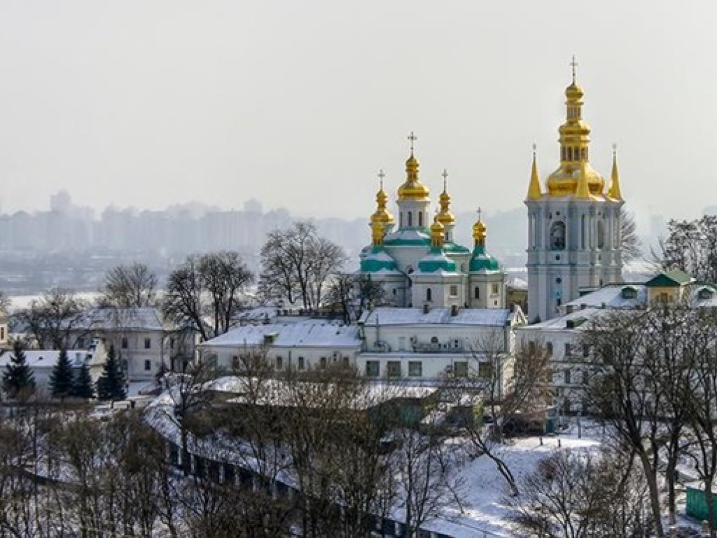 Томоса нет, а обыск в Лавре есть: С гонениями на УПЦ власть поторопилась