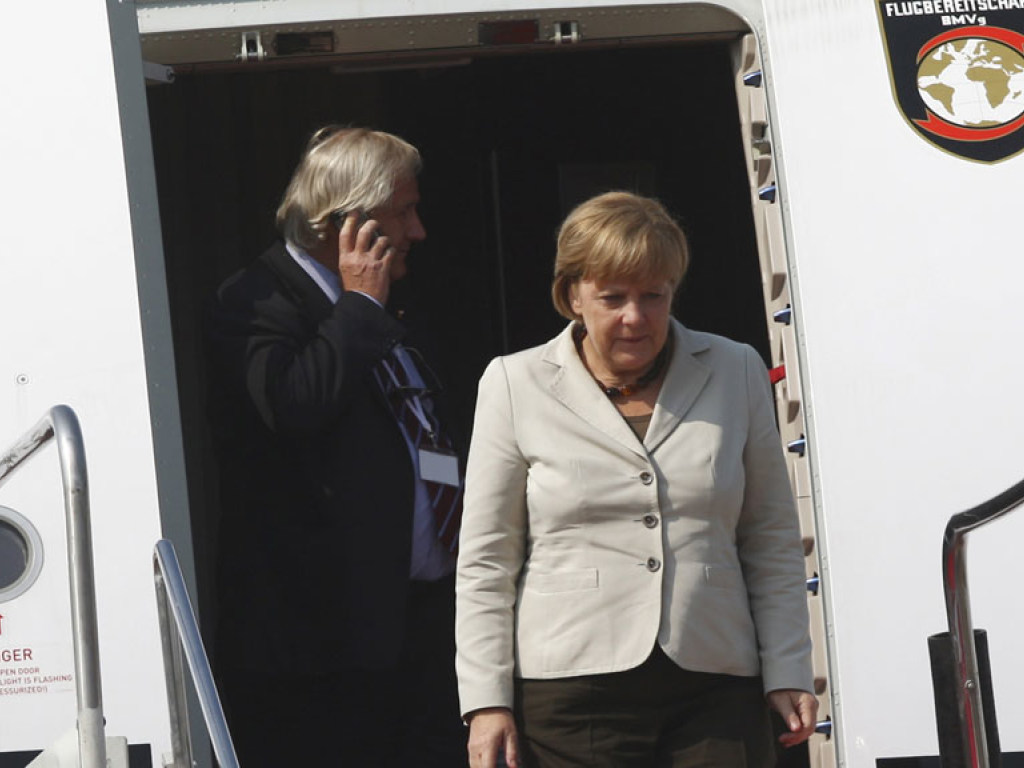 В поломке самолета канцлера Ангелы Меркель увидели криминальный след – СМИ