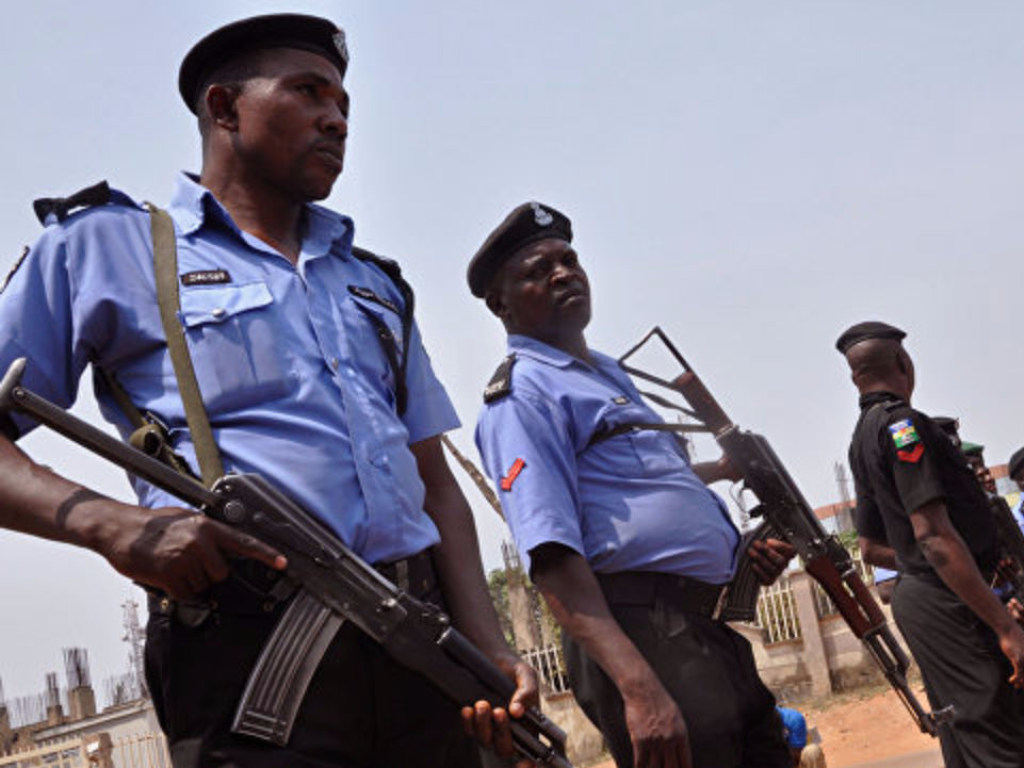 В Нигерии полицейская операция завершилась смертью более 100 человек