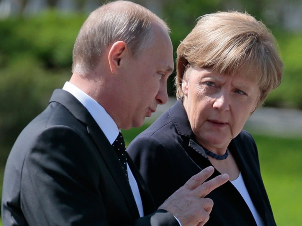 Меркель и Путин обсудили эскалацию в Керченском проливе
