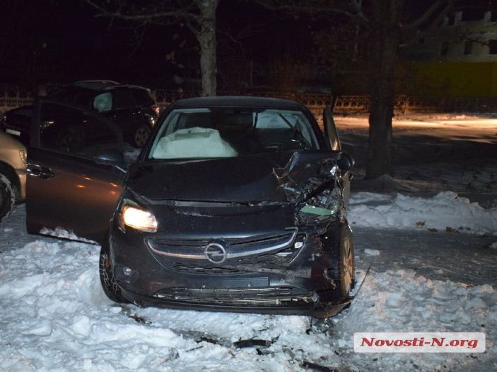 Под Николаевом произошло ДТП: столкнулись Opel Corsa и Нива, пострадал пятимесячный малыш (ФОТО)