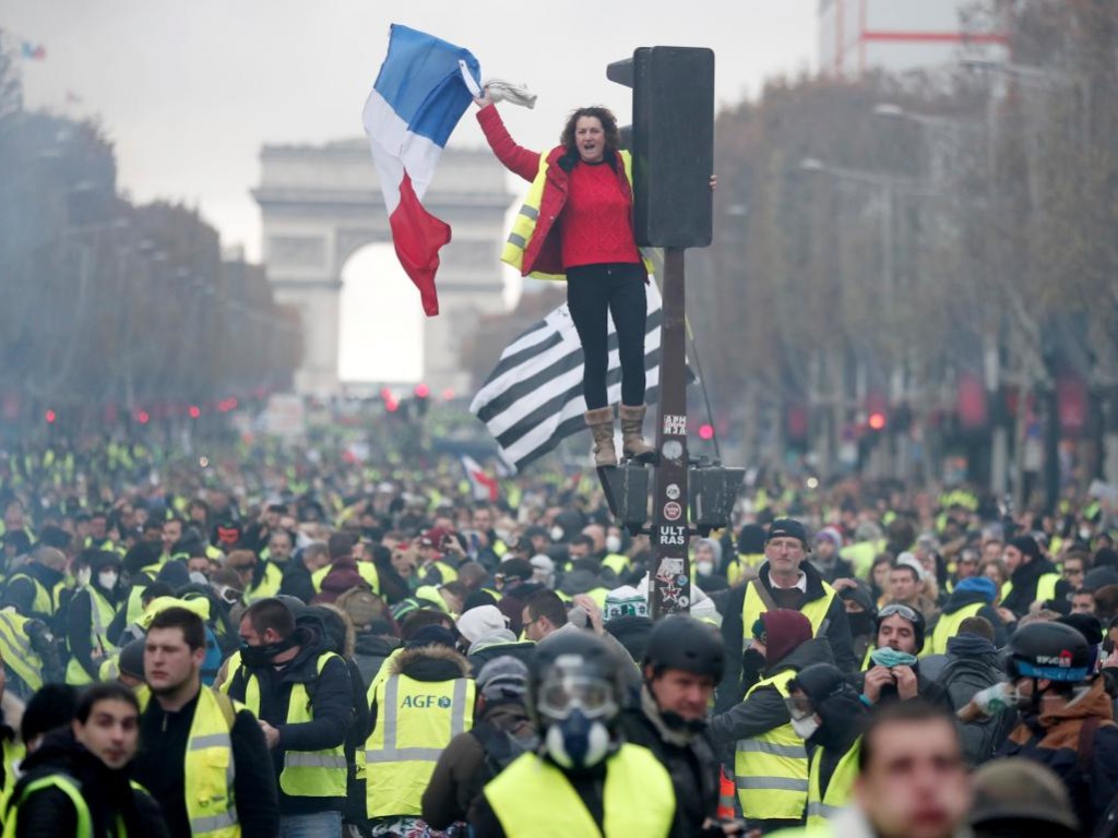 Европейский аналитик объяснила, почему ситуацию в Париже нельзя сравнивать с событиями «Евромайдана»