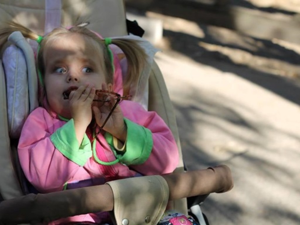 У ребенка с инвалидностью украли коляску в Днепре (ФОТО)