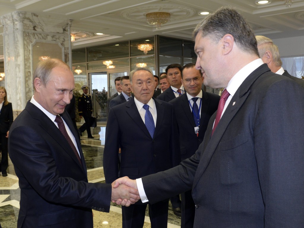 Порошенко предложил Раде прекратить действие Договора о дружбе с РФ