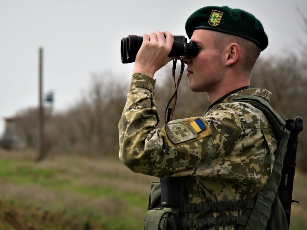 Военное положение: в Украину не пустили 730 россиян