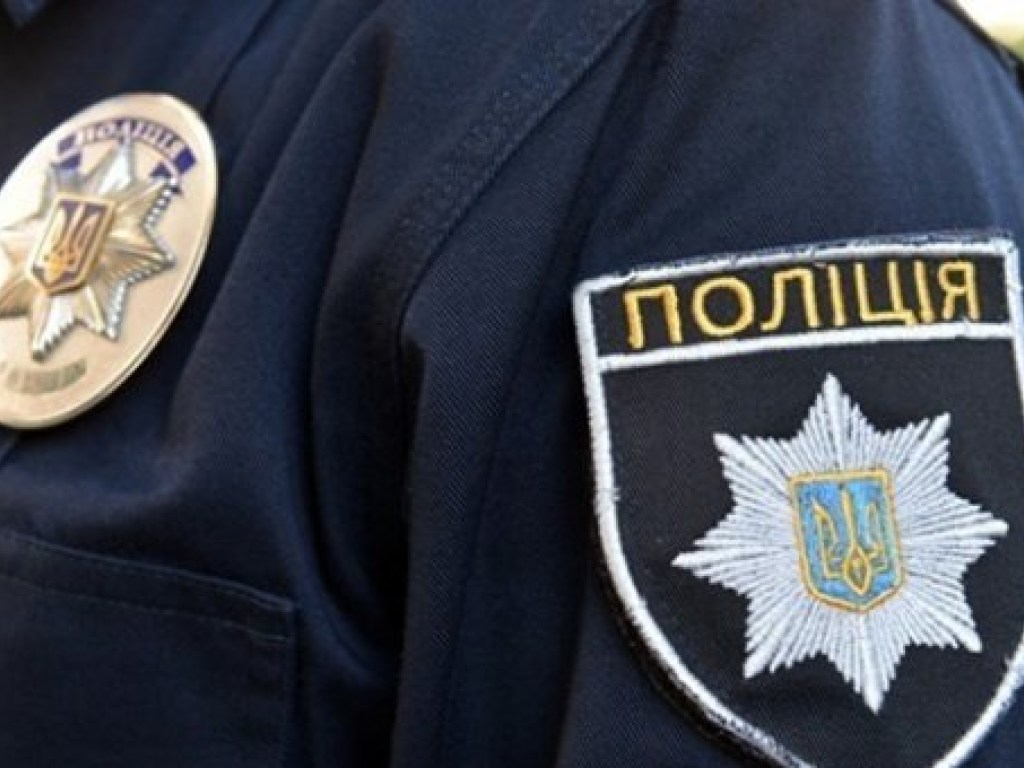 Грозит до 5 лет тюрьмы: В центре Киева пьяный каратист «расквасил» нос полицейскому
