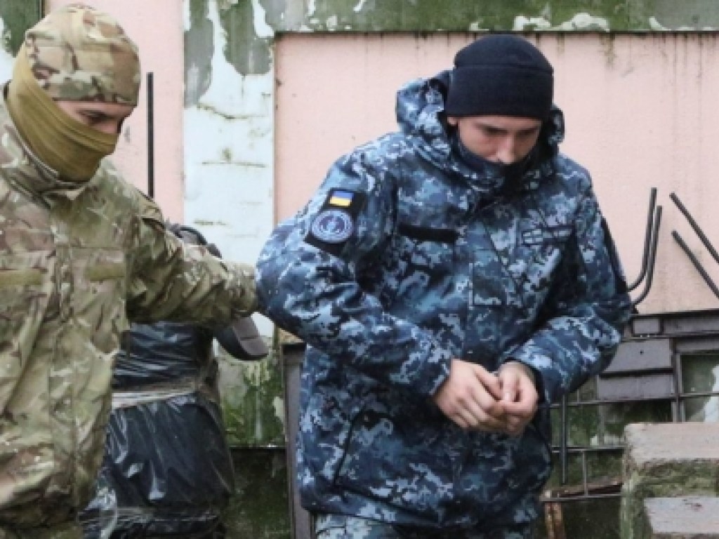 Украинским консулам удалось посетить пленных украинских моряков