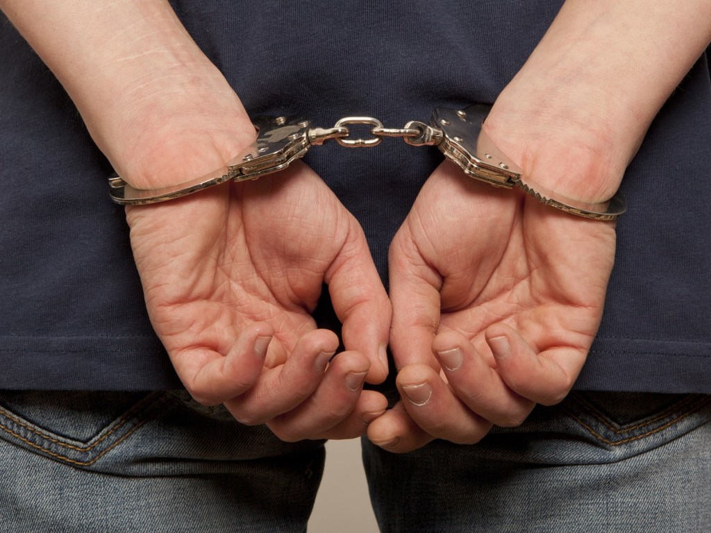 В Запорожье полиция изъяла у парня 15 пакетов с наркотиками (ФОТО)