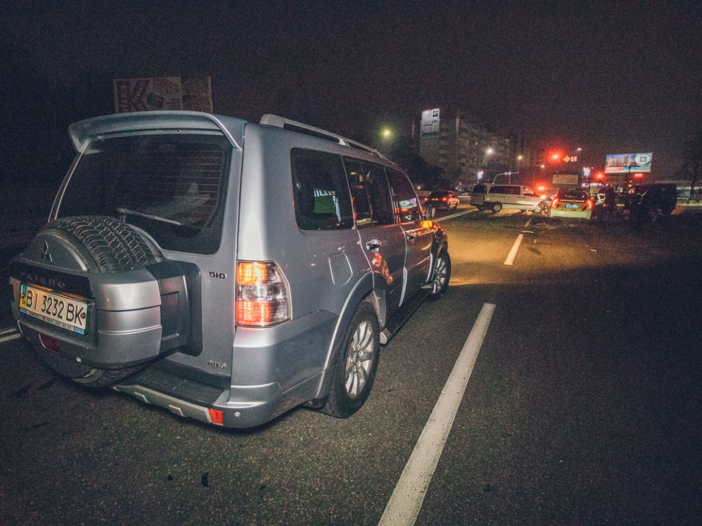 Масштабное ДТП на въезде в Борисполь: пьяный водитель устроил аварию из четырех машин (ФОТО)
