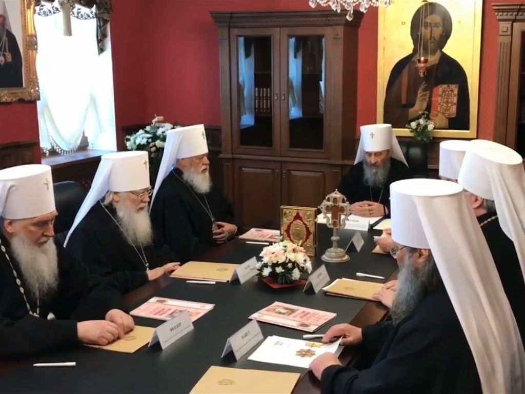 Синод УПЦ МП заявил о давлении и преследовании епископата и верующих