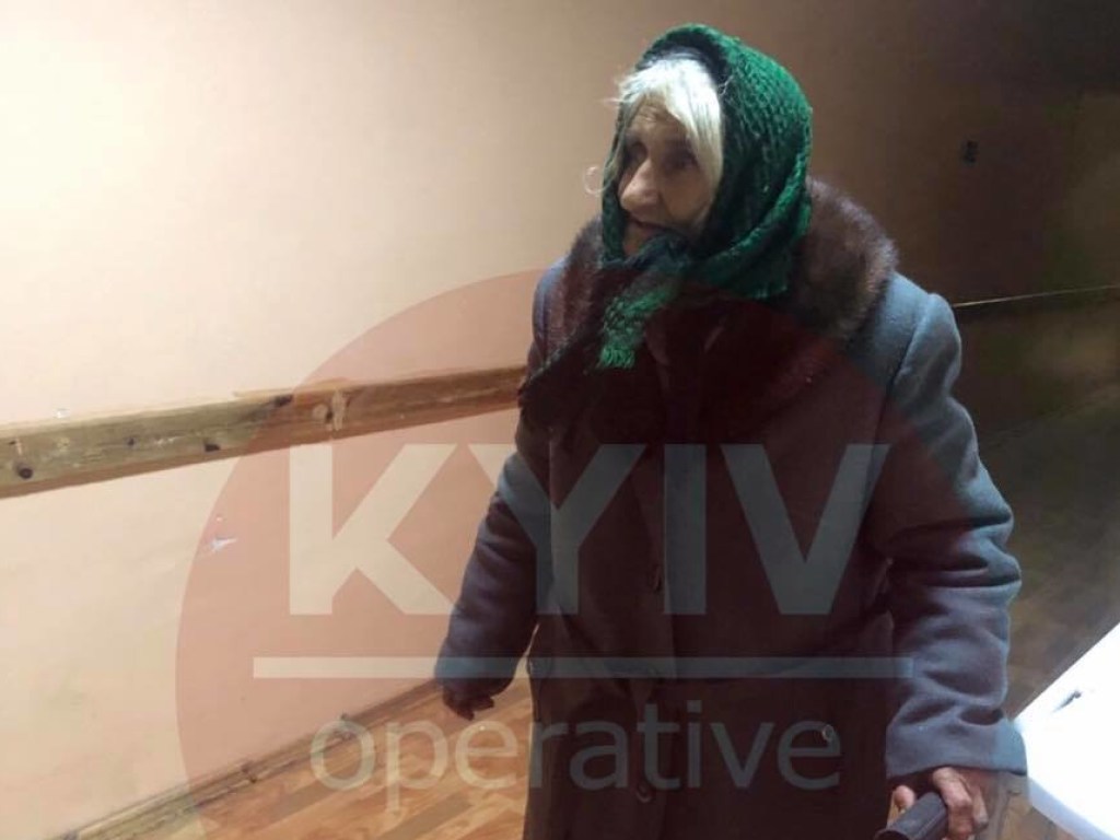 В Киеве ищут родственников пенсионерки, которая не помнит свое место жительства (ФОТО)