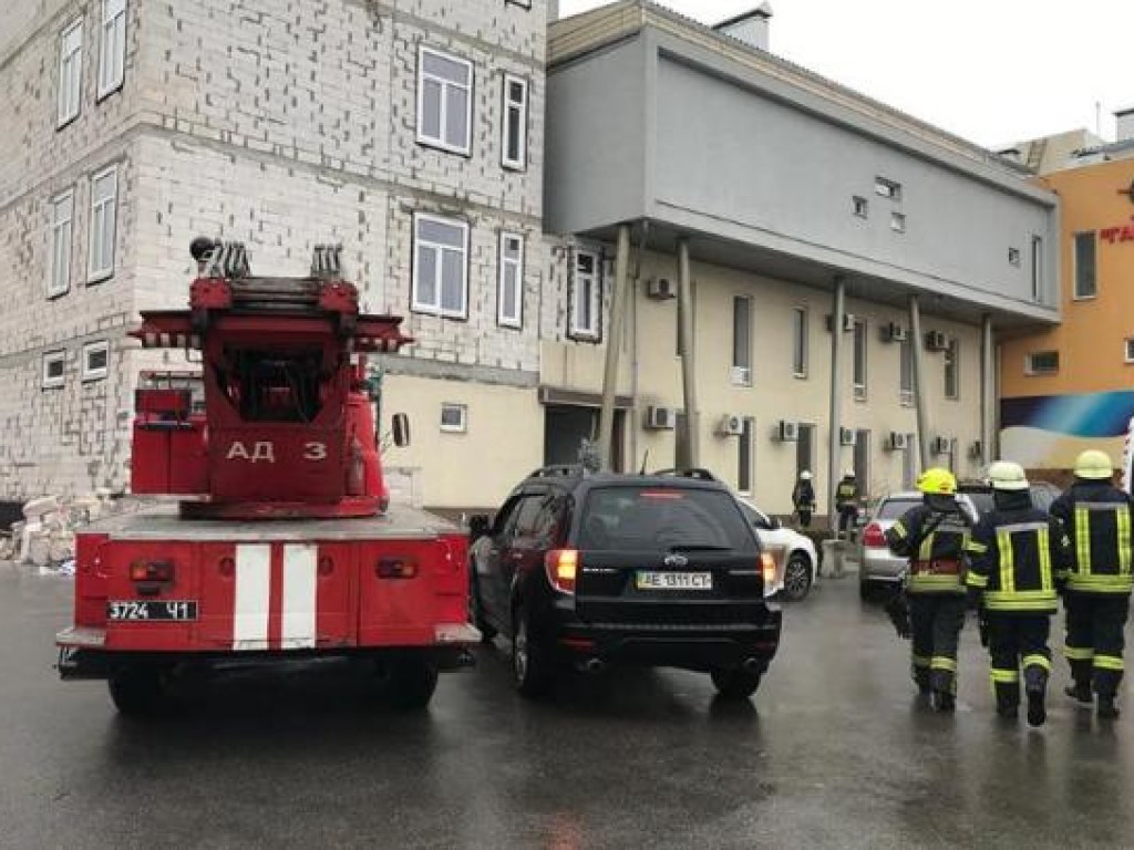 Пожар в больнице Днепра: эвакуировали 20 человек (ФОТО)