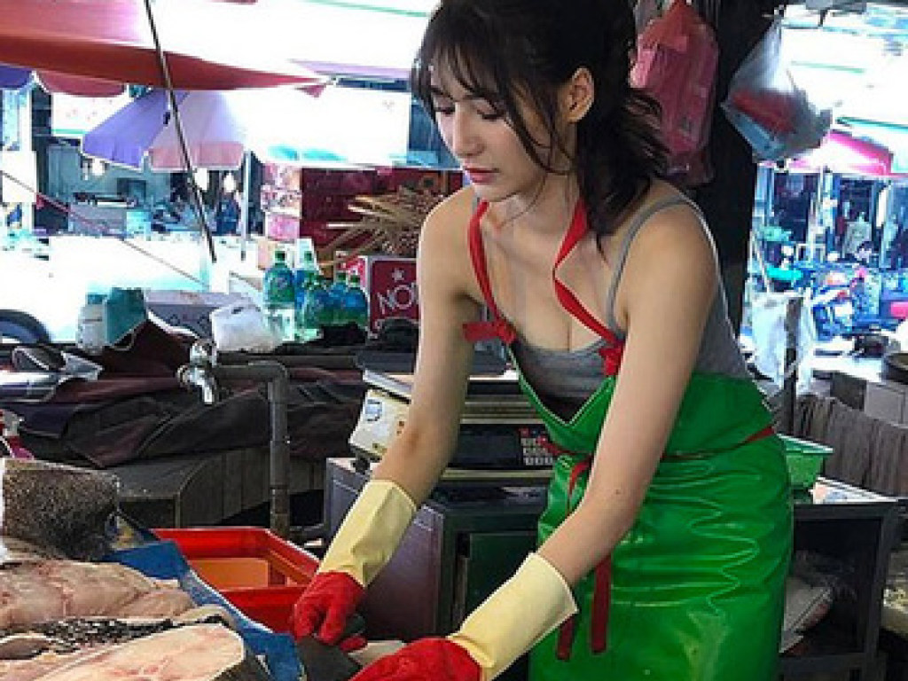 В Китае нашли «самую красивую продавщицу рыбы» (ФОТО) 