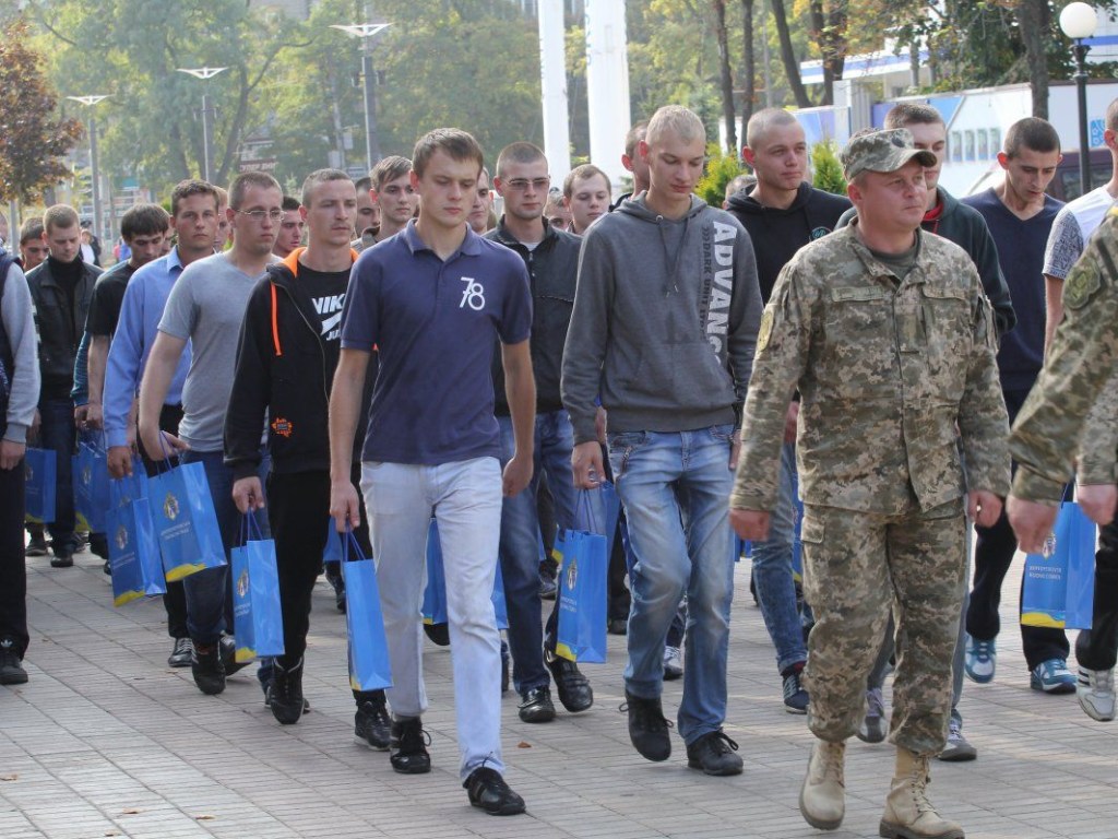 В Украине «отлов» призывников является прямым нарушением закона о воинской службе – эксперт