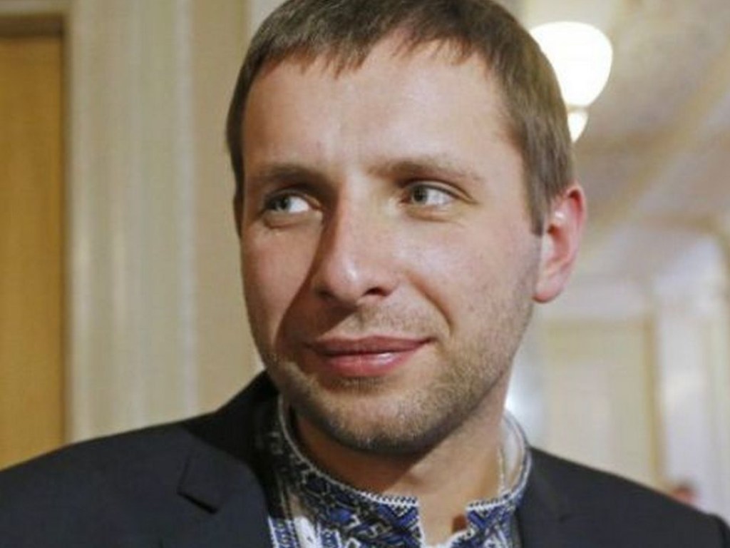 Во Львове народный депутат ехал на большой скорости и протаранил элитное авто – СМИ