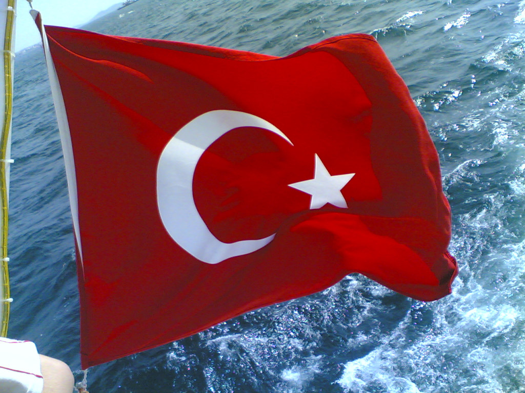 Турция перебросила военную технику и отряды специального назначения на границу с Сирией
