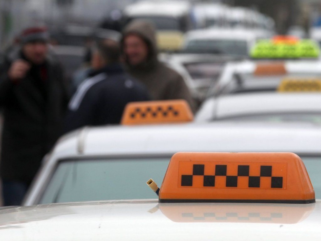 В Одессе таксисты с помощью зеленки проучили пассажира (ФОТО, ВИДЕО)