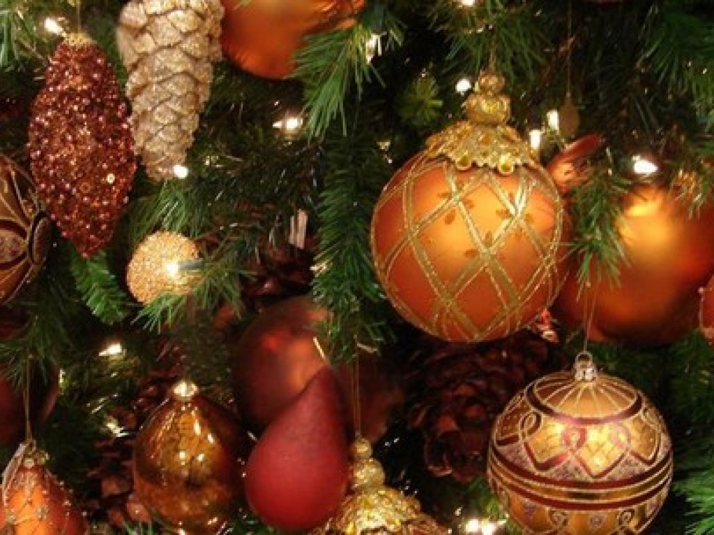 Елки к Новому году: праздничное дерево можно создать из мешка картошки и сала (ФОТО)