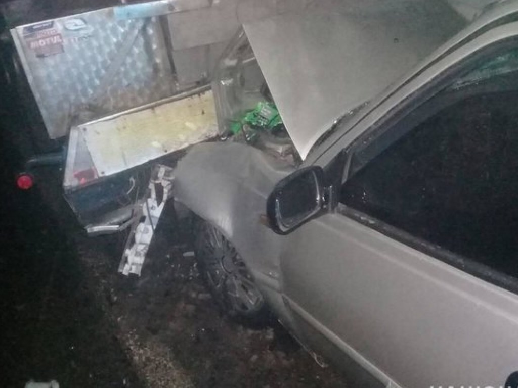 В Винницкой области легковушка врезалась в грузовик: есть погибший (ФОТО)