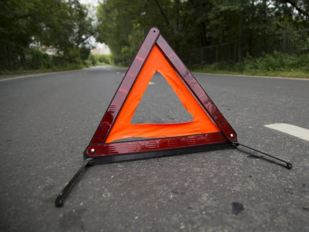 На Прикарпатье зима устроила испытания автолюбителям: за сутки произошло 22 ДТП