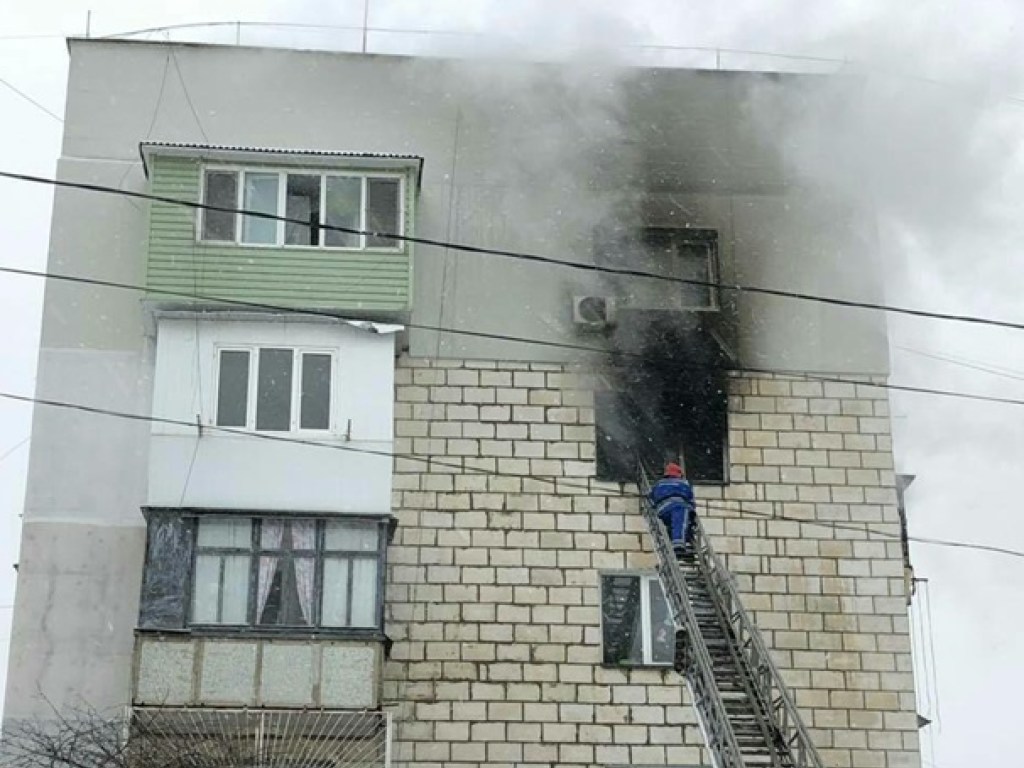 При пожаре в жилом доме Измаила сгорели три квартиры (ФОТО)