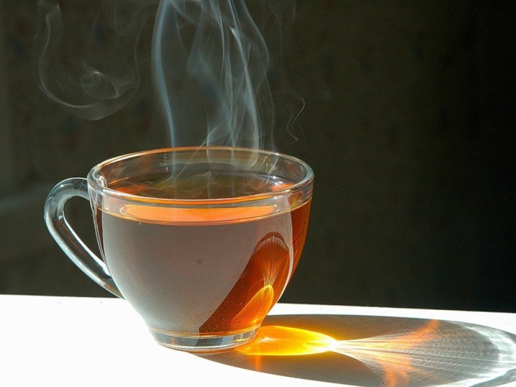 Горячий чай при простуде только усугубит симптомы &#8212; врач