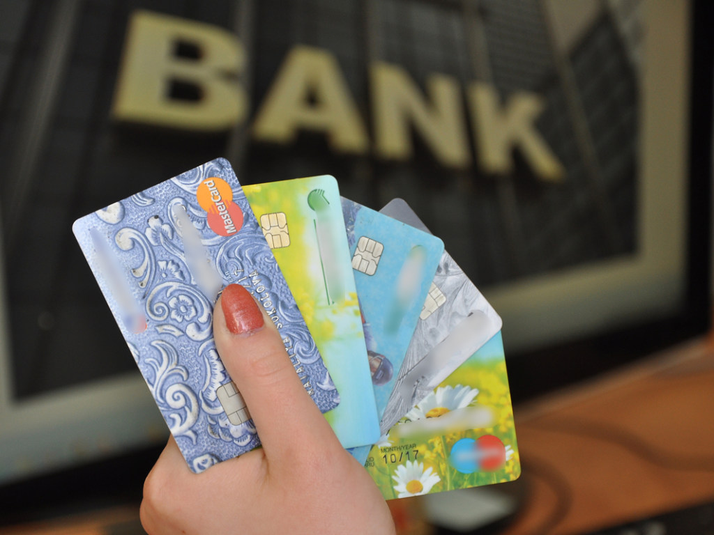 В крупном украинском банке произошел сбой: у клиентов исчезали деньги с карточек, ситуацию исправили