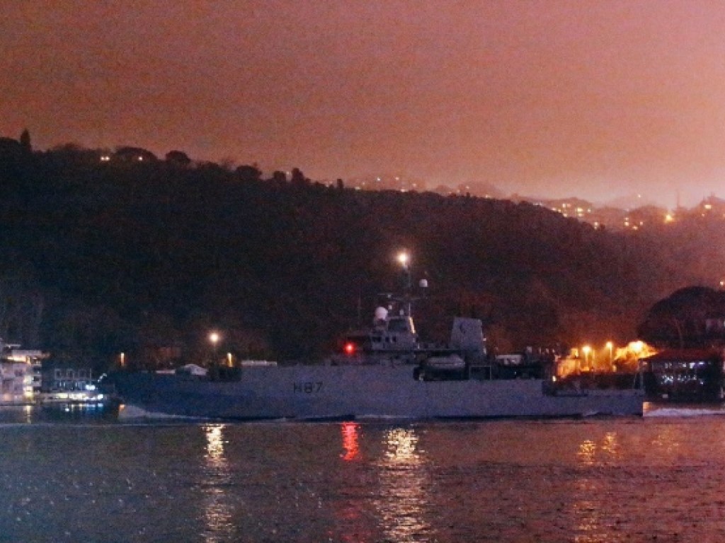 Корабль ВМС Великобритании зашел в акваторию Черного моря