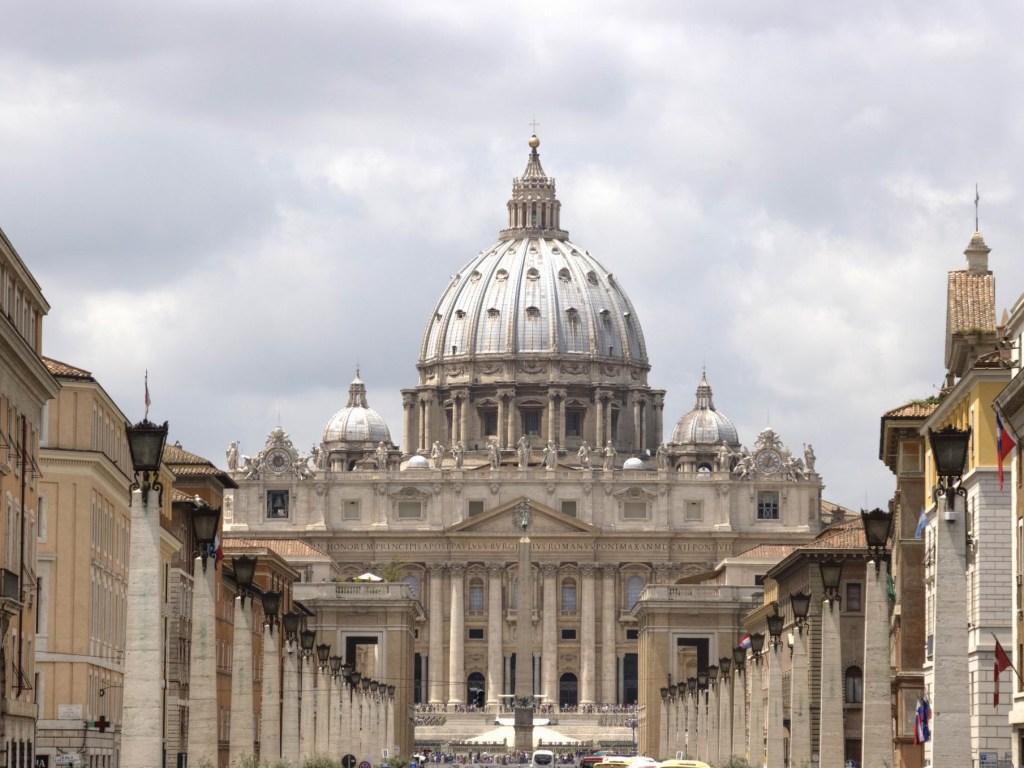 Ватикан опроверг сообщение о признании новой церкви в Украине