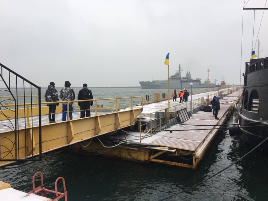В порт Одессы прибыл разведывательный корабль НАТО (ФОТО)