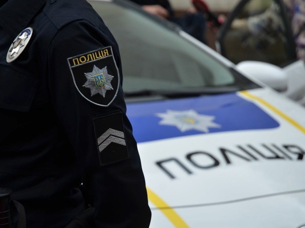 Под Киевом полицейский насмерть сбил пенсионерку