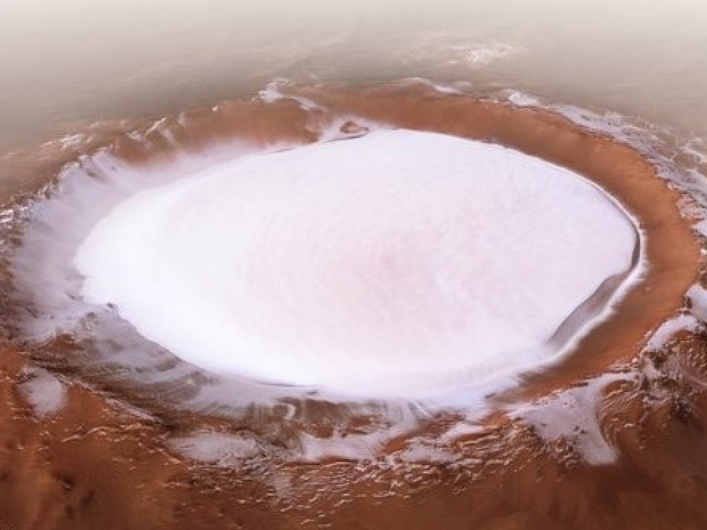 Астрономы показали на Марсе озеро с замерзшей водой (ФОТО)