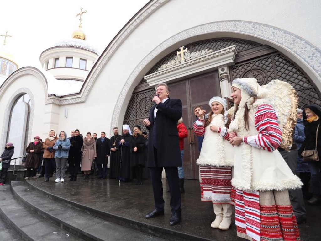 Игорь Лысов поздравил детей с Днем Святого Николая