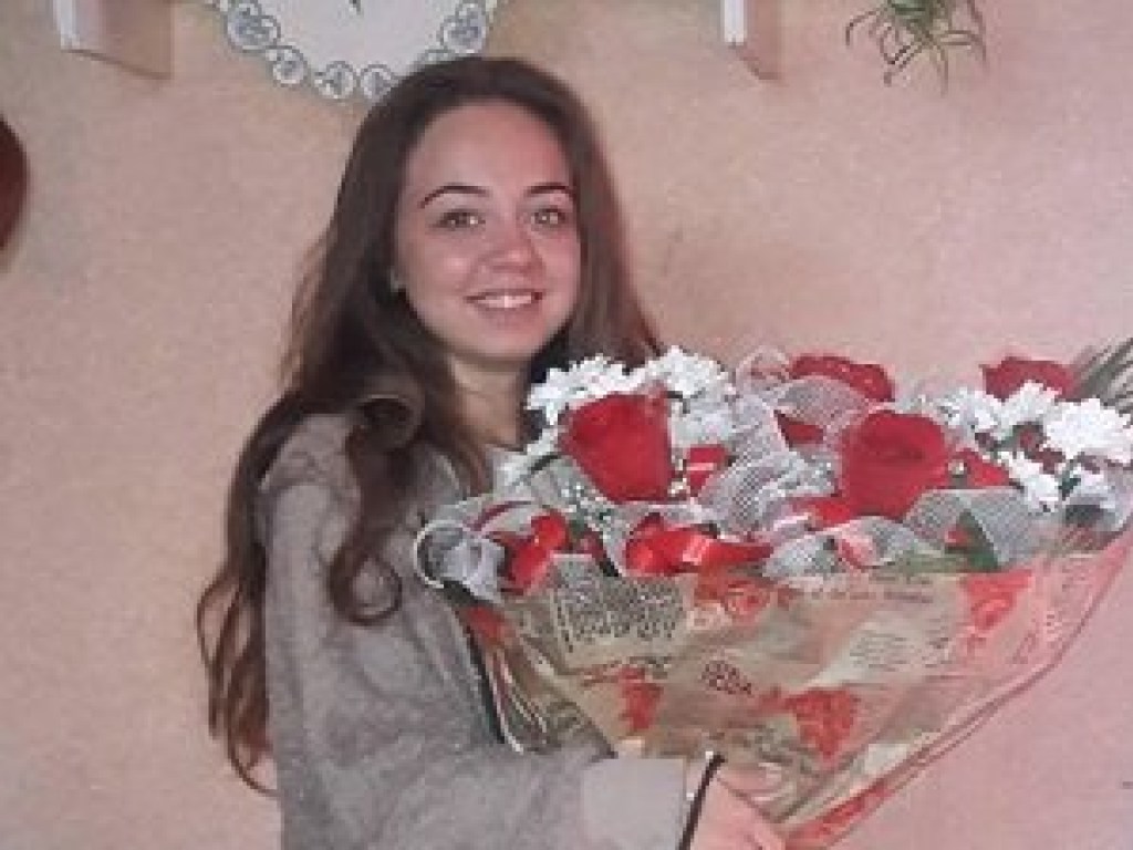 В Закарпатье разыскивают 17-летнюю девушку, которая ушла в магазин и не вернулась (ФОТО)