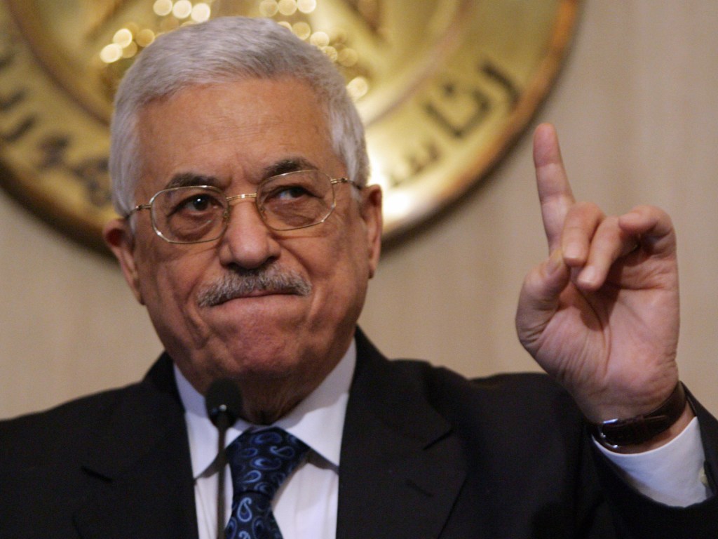 Аббас объявил о роспуске парламента Палестины