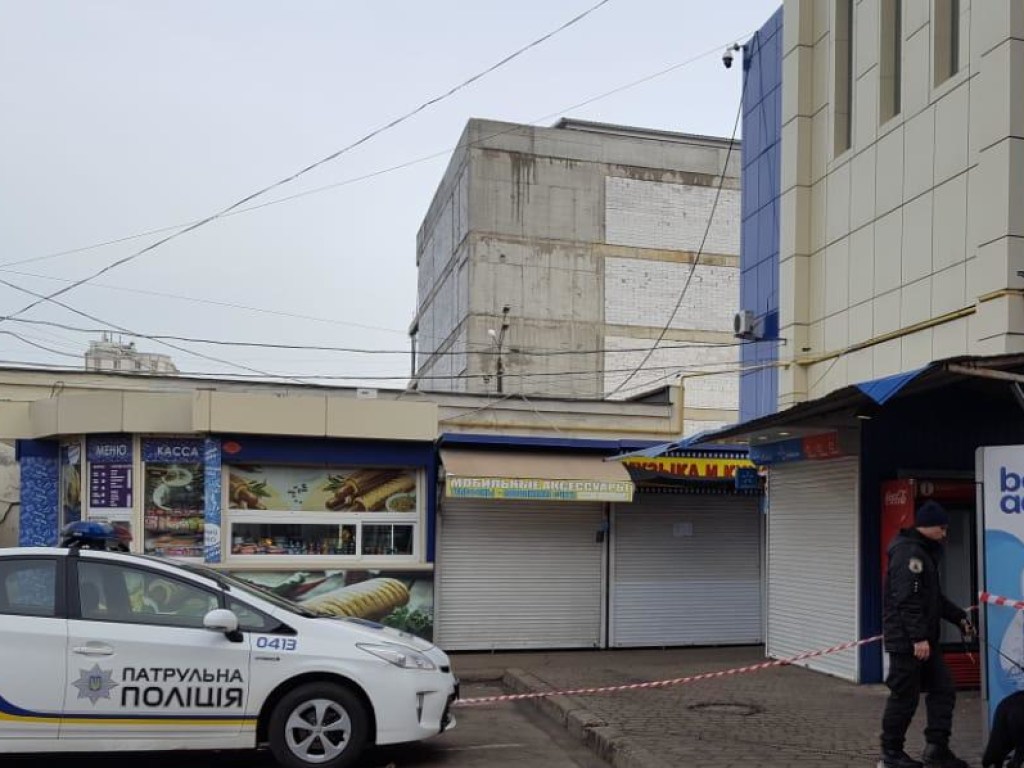 В Одессе эвакуировали 300 человек: на автостанции и железнодорожном вокзале возникла угроза взрыва (ФОТО)