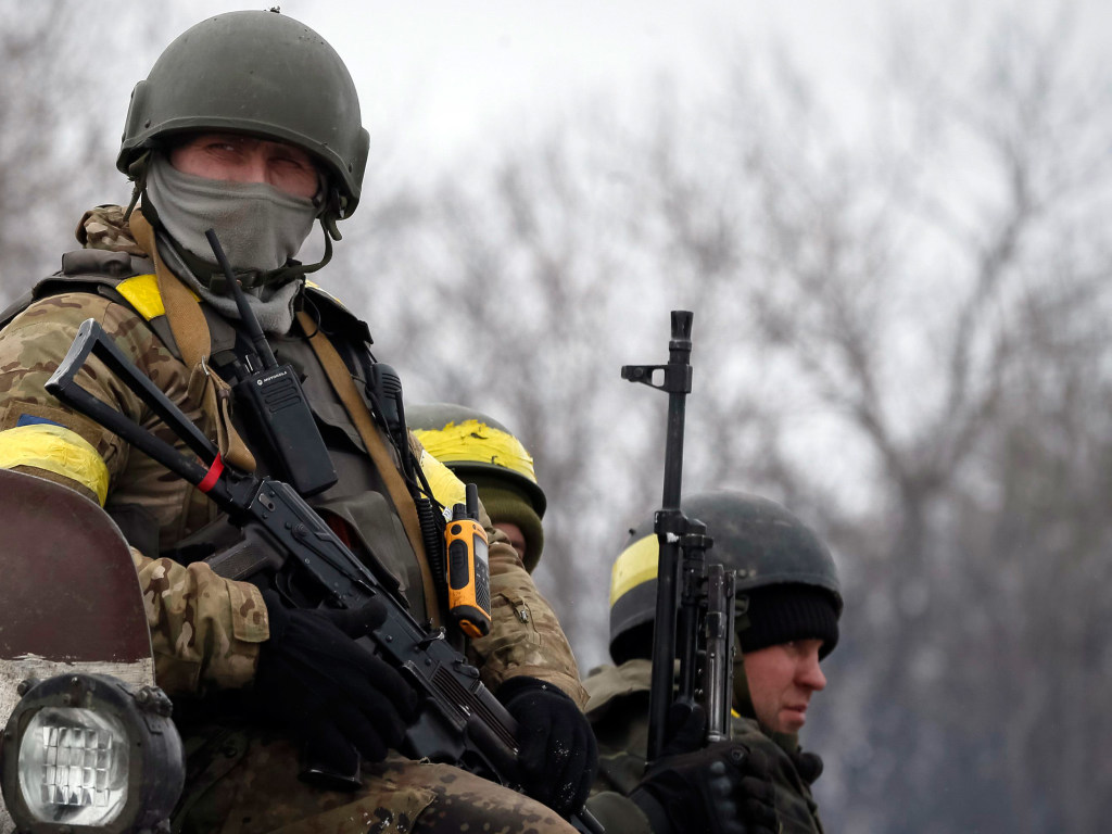 Днем позиции ВСУ на Донбассе обстреляли 3 раза, один военный получил ранения
