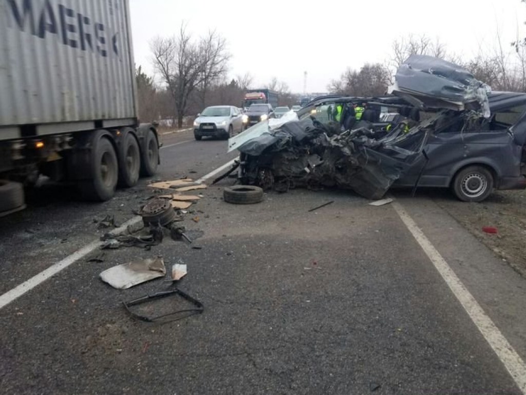 Страшное ДТП на трассе «Николаев-Одесса»: в аварии погибли сотрудники лоцманской службы