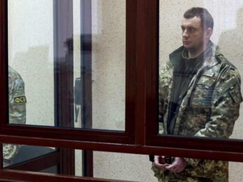 Суд Крыма оставил под арестом пятерых украинских моряков