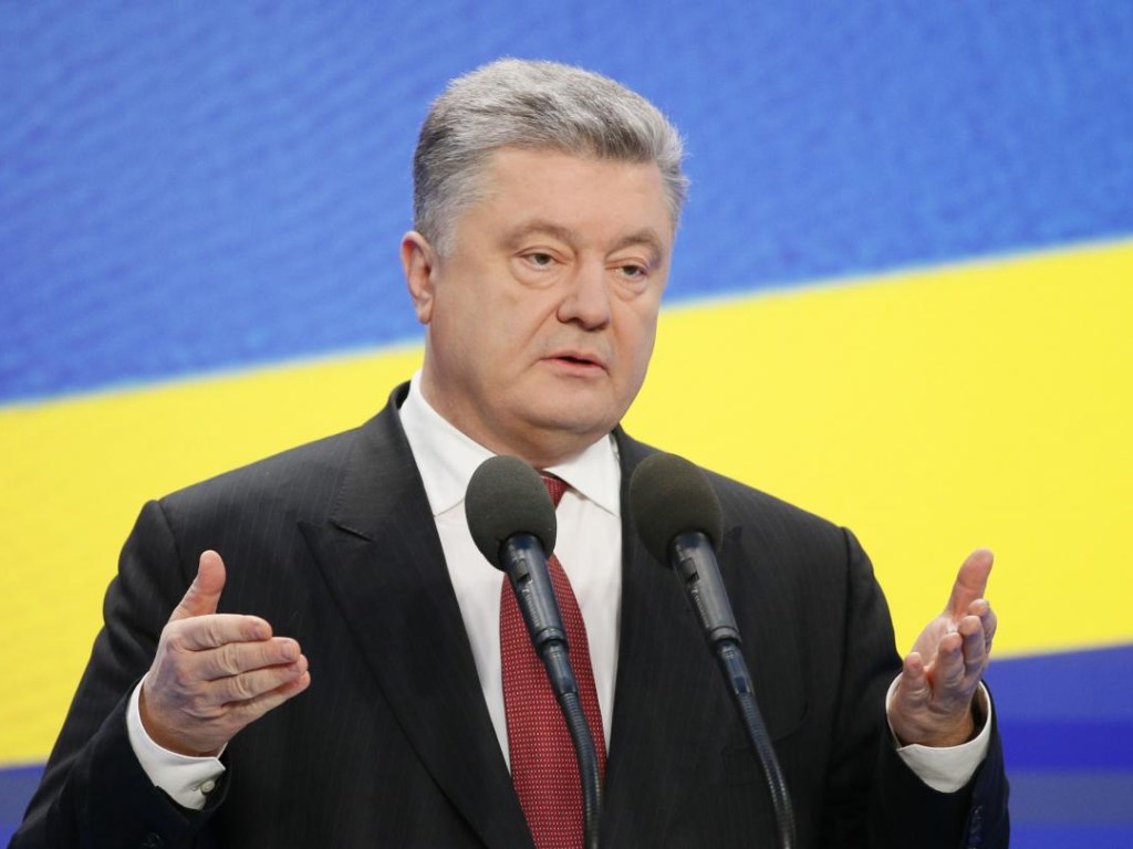 Порошенко собирает СНБО для обсуждения военного положения в Украине