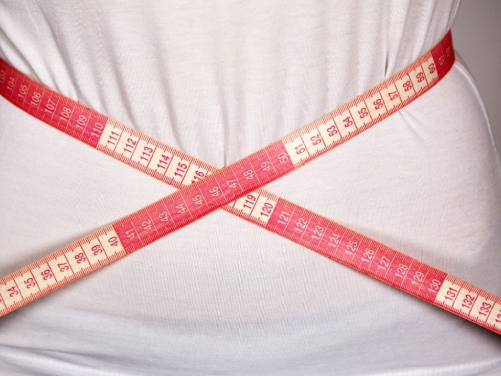 Умеренное потребление жиров не провоцирует набор веса, а помогает держать его в норме &#8212; врач