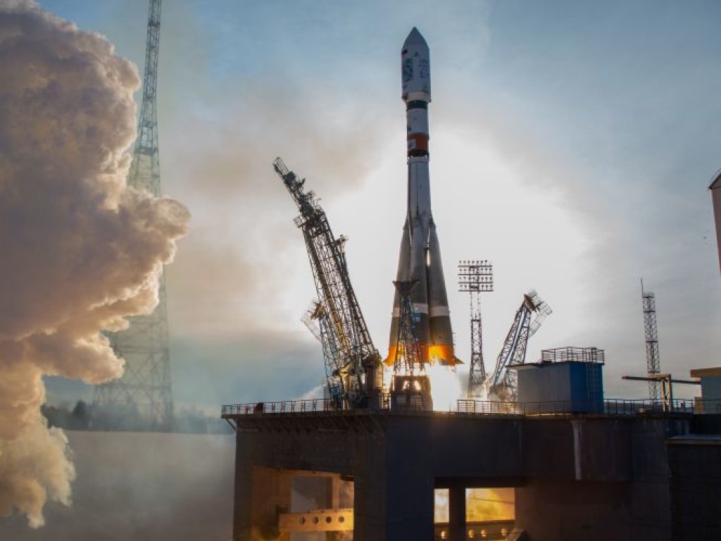 В России успешно запустили ракету Союз-2 с 28 спутниками (ФОТО, ВИДЕО)