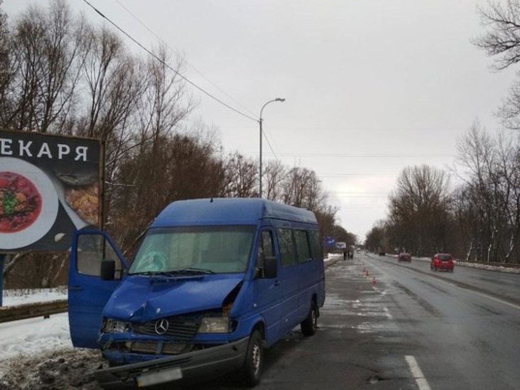 В Чернигове пенсионер погиб под колесами двух маршруток (ФОТО)