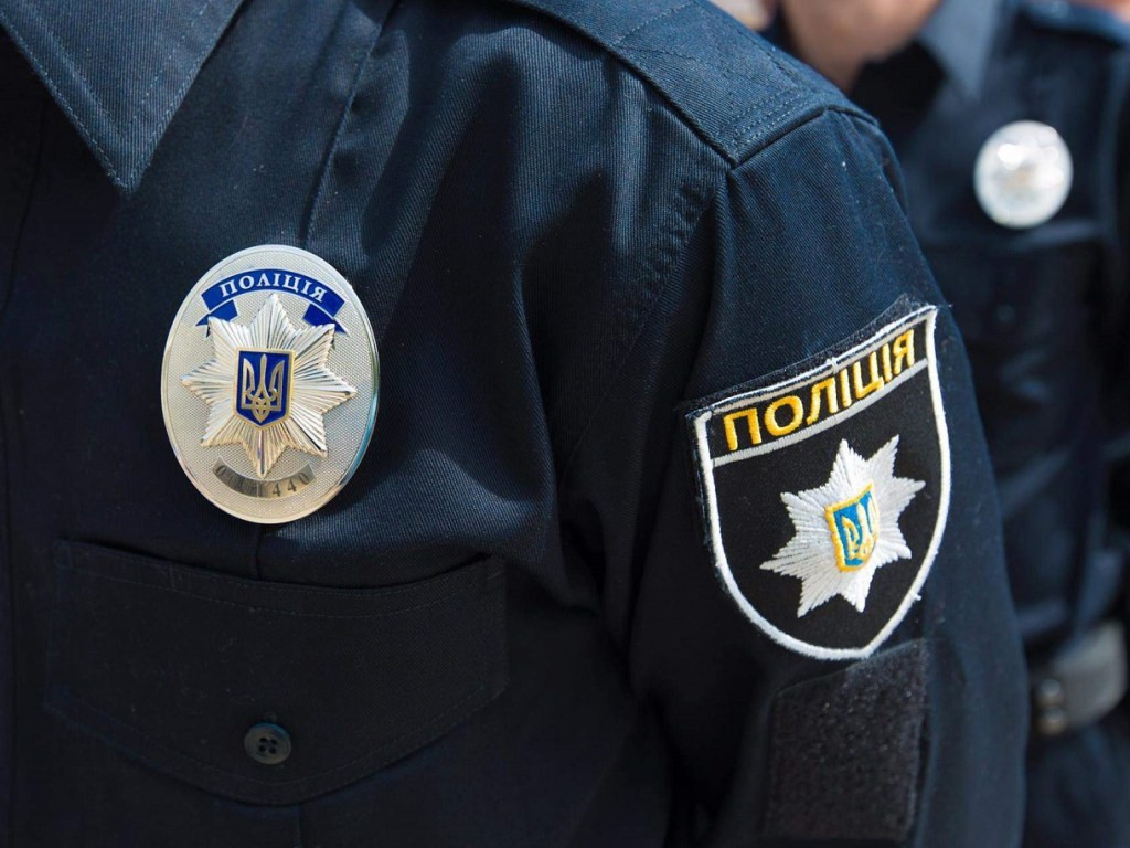 На Виноградаре в Киеве в подъезде многоэтажки нашли мертвую женщину – полиция