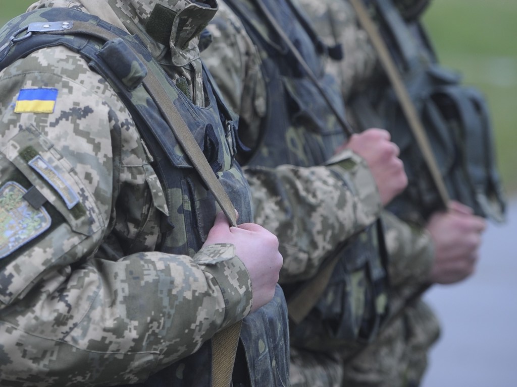 Украинские бойцы применили планшеты для стрельб из зенитных установок (ВИДЕО)